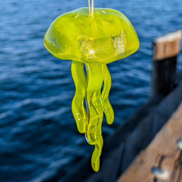 Small Hanging Jellyfish - Baby Bolt