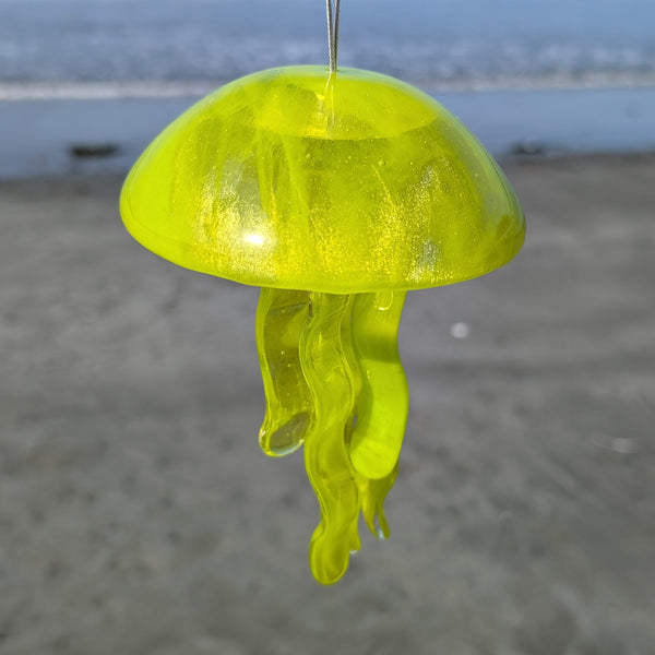 Hanging Jellyfish - Bolt