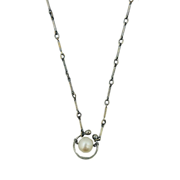 Horseshoe Solo Necklace - Pearl