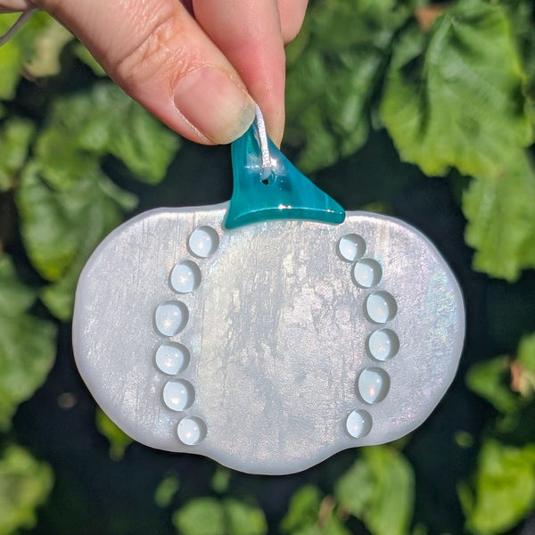 Mini Fused Pumpkin - White Luminescent